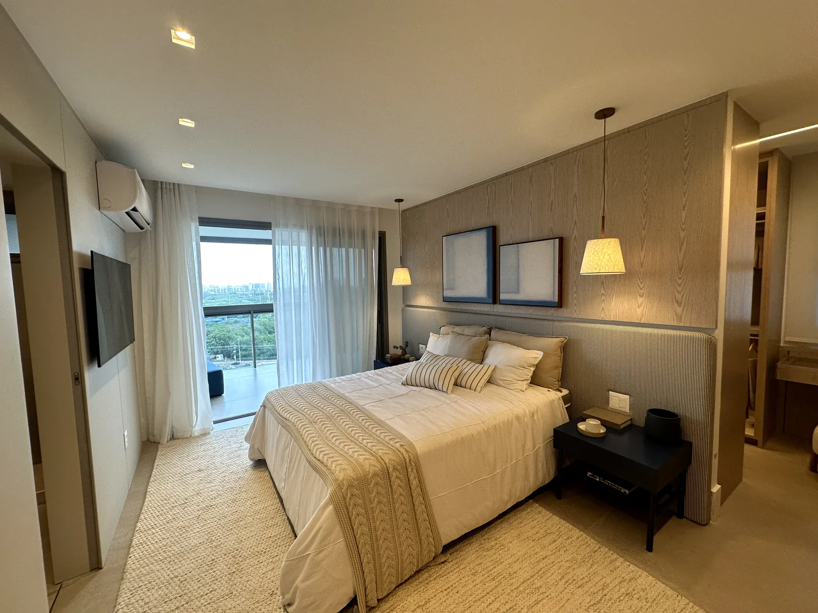 Suíte master do apartamento decorado de 227 m² do Oro by Ornare